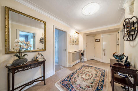 1365787-4-68e7c2e...