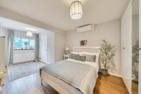 1370917-25-68f759...