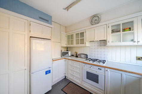 1372271-7-68fb563...