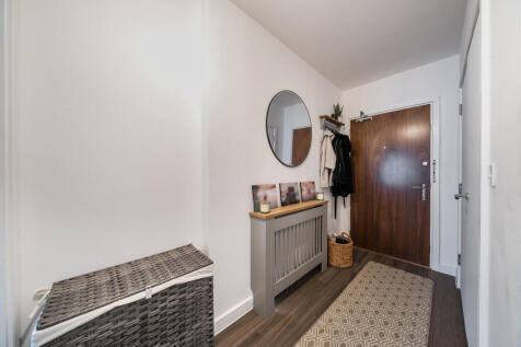 1374342-9-690892a...