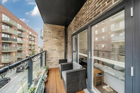 1361776-12-68e910...