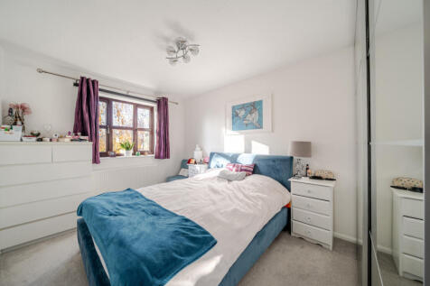 1386519-5-69301b7...