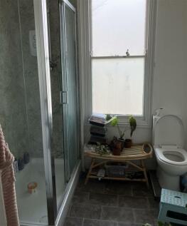 94C - 1st Fl Bathroom.jpg