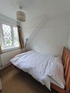 smaller bedroom 2.jpg