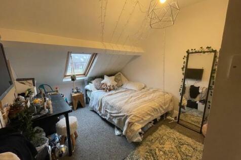 bedroom 5.jpg