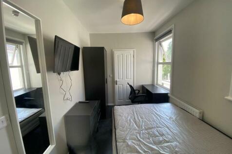 Bedrom 4.jpeg