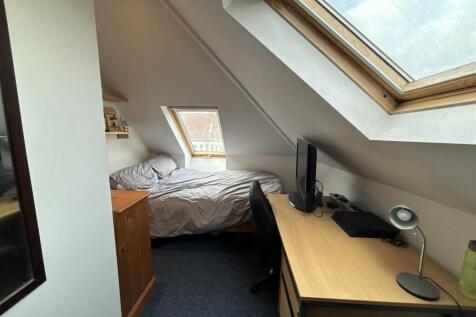 Attic bedroom.jpg
