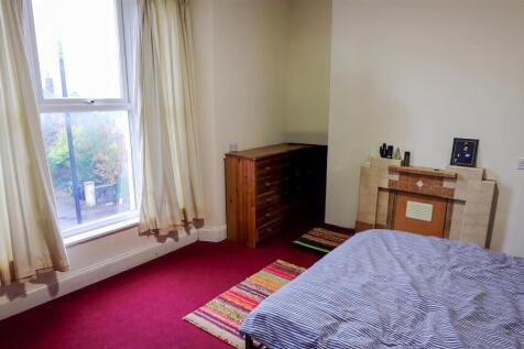 115 Hampton Rd bedroom.jpg