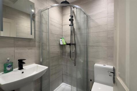 new shower room.jpg