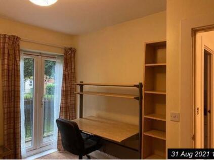 3JekyllClose.Bed5.2.JPG