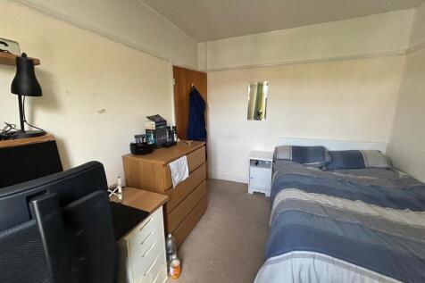 Bedroom.jpg