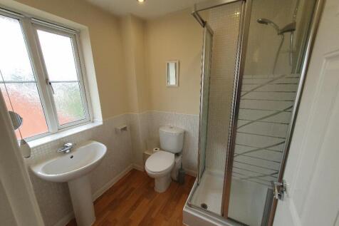 415 Ensuite.jpg