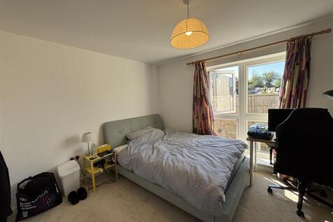bedroom 3.jpg