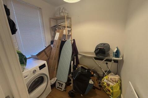 Utility Room 2.jpg