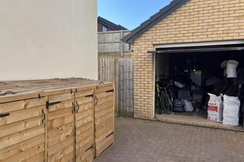 Garage.jpg