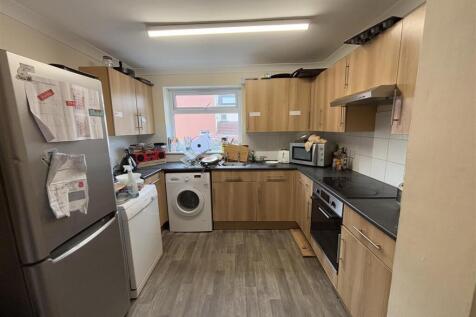 kitchen 2.jpg