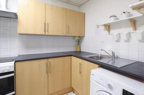 Flat 3, Kitchen.jpg