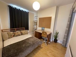 bedroom 4.jpg