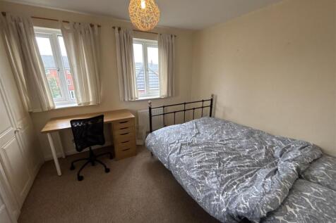 bedroom 4.jpg