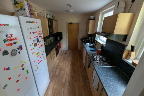 3 Kitchen.png