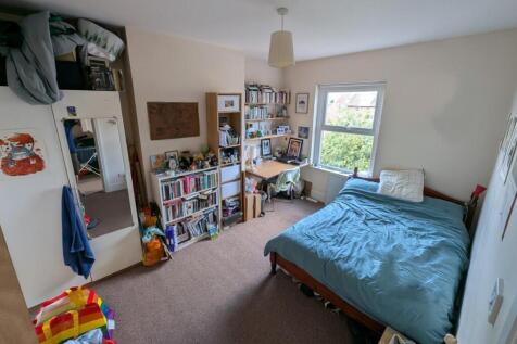 7 Bedroom 5.jpg