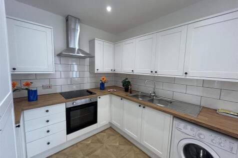 kitchen 2.jpg