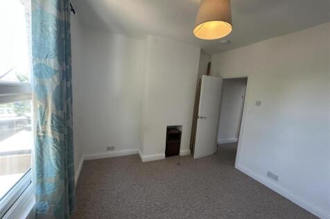 bedroom 3.jpg