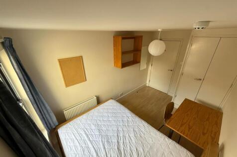 PHOTO 3 BEDROOM 1.jpg