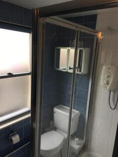 FFF 105B HAMPTON BATHROOM WINDOW 1 (002).JPG
