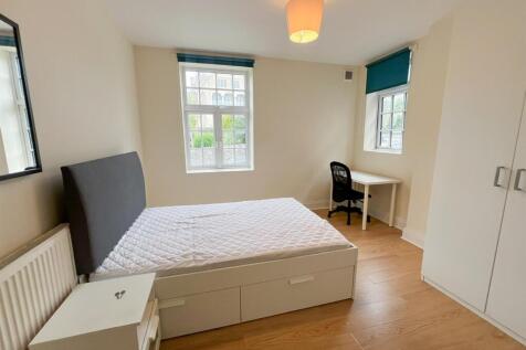 Bed 4.jpg