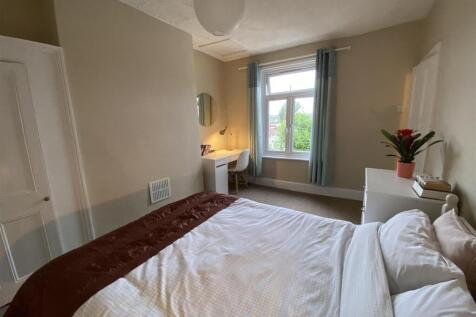 12_Bed3_0874.JPG