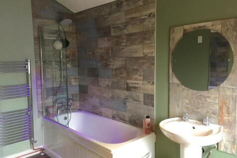 15_Bathroom_2772.JPG