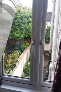 1_Bed_2018 window.jpg