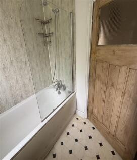 51M - Bathroom.jpg