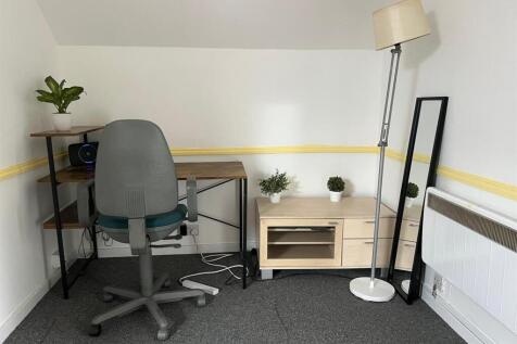 Desk.jpg