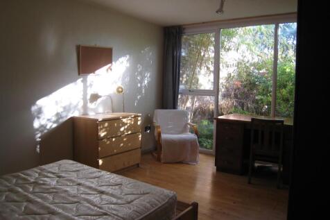 Bedroom 1b.JPG