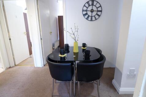 Flat 3, Communal (3).jpg