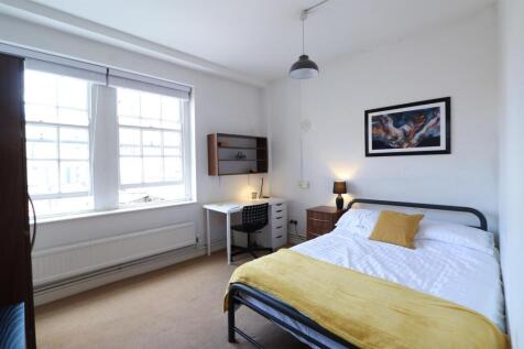 Flat 3, Room 2 (2).jpg