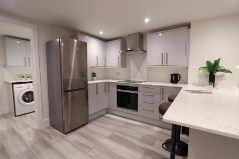 Flat One, KItchen-2.jpg