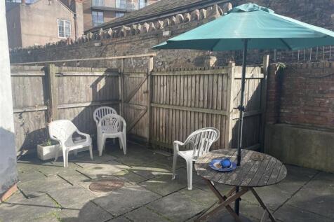 Johnny ball lane garden.jpeg