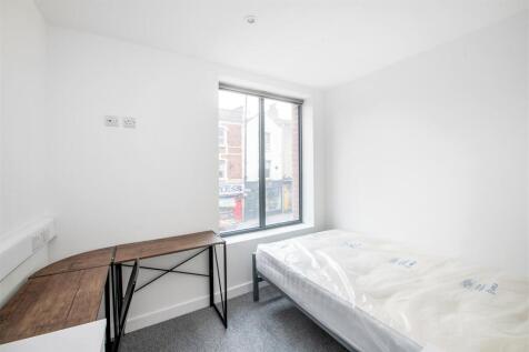 Rengen West Street Flat 1 by Pete Helme Photograph