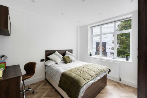 YEL Room Pic 6.jpg