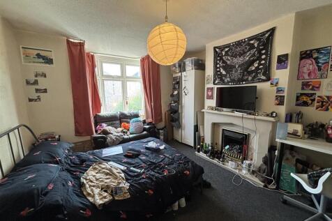 bedroom 3.jpg