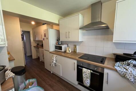 kitchen 2.jpg