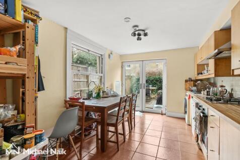 Barretts Grove, N16
