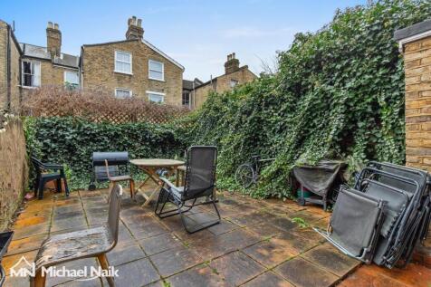 Barretts Grove, N16