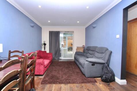 Pegasus Close, N16