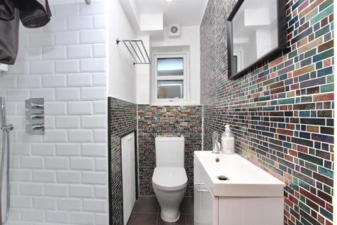 Pegasus Close, N16