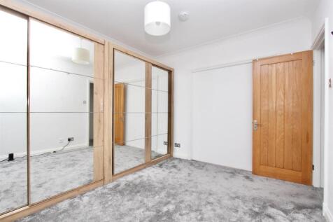 Pegasus Close, N16