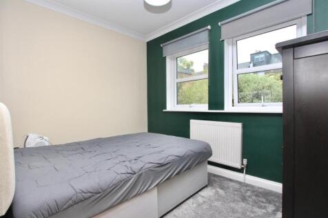 Pegasus Close, N16